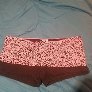 PINK VICTORIA SECRET shorts